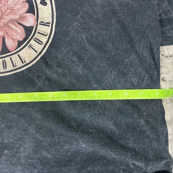 Crop Top - Heart Breakers - Picture 11 of 13